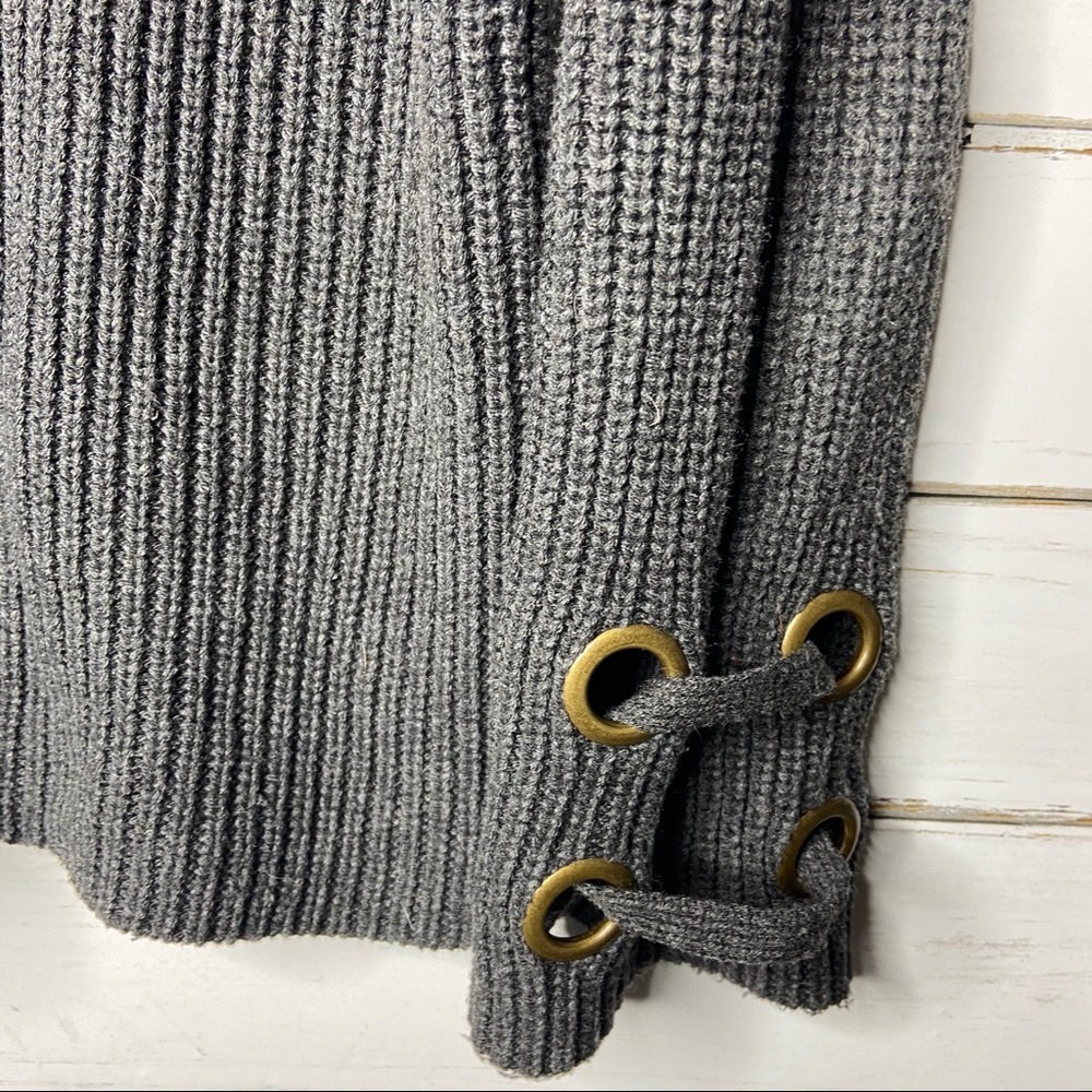 Gray V-neck Sweater - Picture 3 of 6